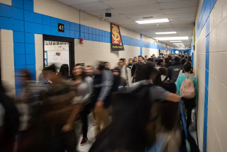 Students pass through the halls at United South High School in Laredo in the fall of 2018. Credit: Rachel Zein for The Texas Tribune